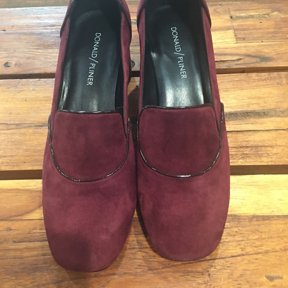 Donald   Pliner. Cayla  burgundy  pumps 7m